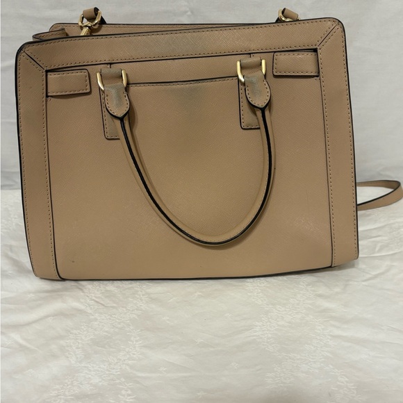 Michael Kors Dillon Saffiano leather satchel in a tan or blush pink color - Picture 6 of 11